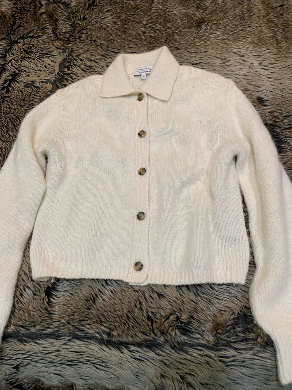 & OTHER STORIES
Wool Blend Tortoise Button Cardigan Size XS
